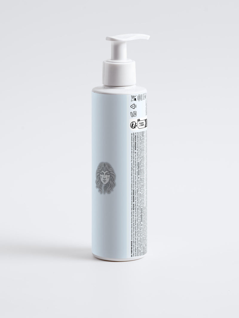 Latte detergente delicato